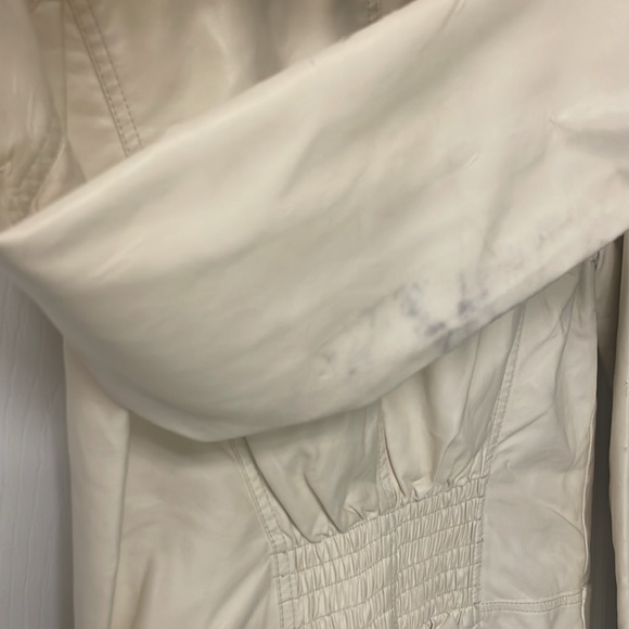 Cream Faux Leather Jacket with Side Zipper - Picture 7 of 9